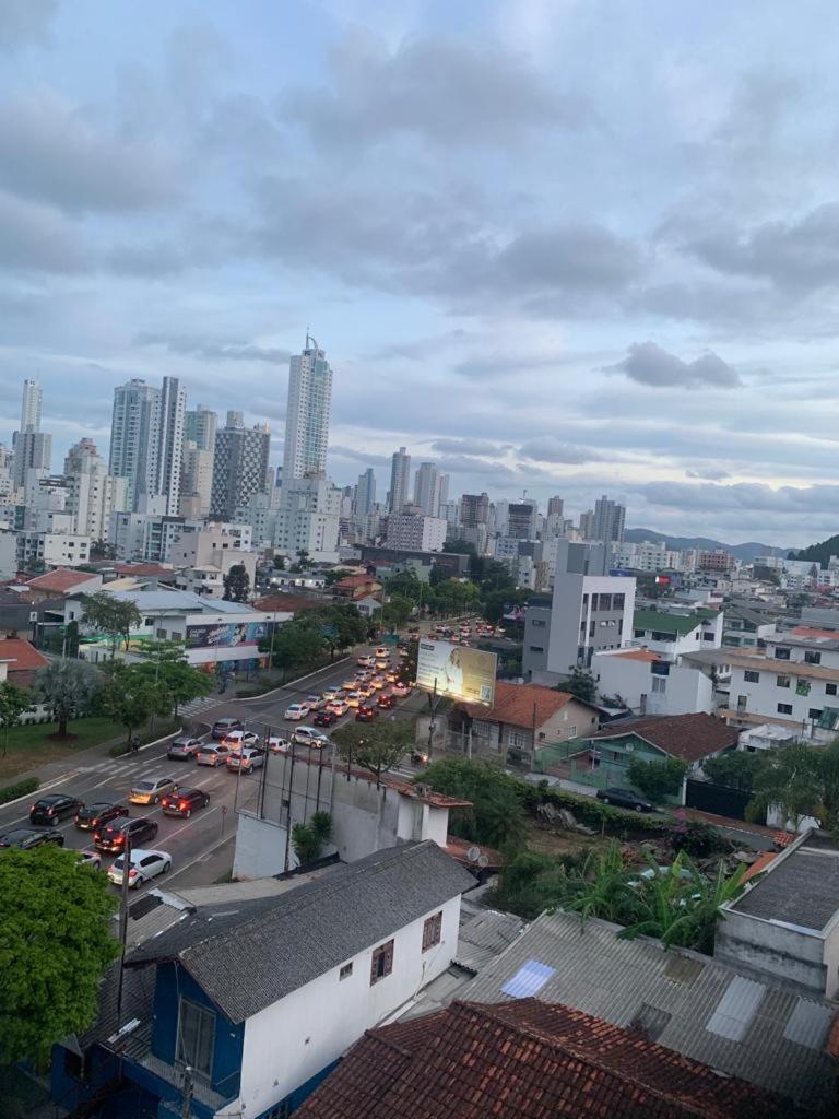 Encantos Dos Mares - Apartamento 5 - บัลเนอาริโอ กังโบริว ภายนอก รูปภาพ